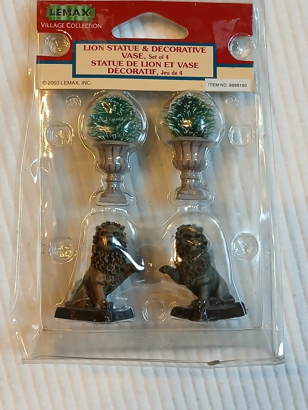 Lemax Village Collection Topiary Vase Set of 2 With 2 Decorative Lions Decor